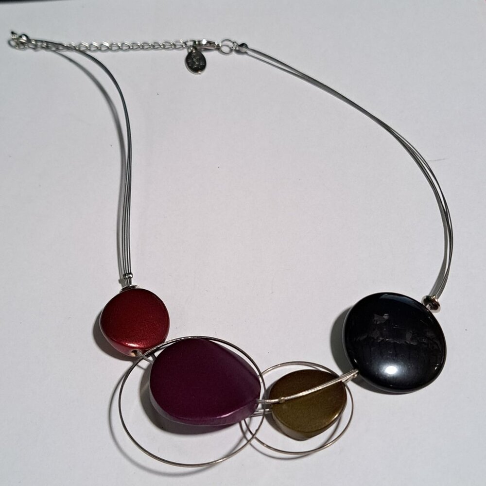 Caracol necklace red purple green black